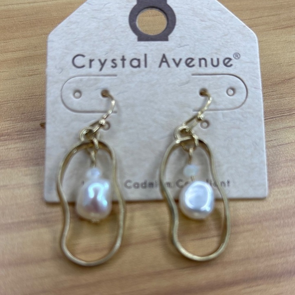 Earrings Faux Pearl Gold Tone French Hook Organic Shape New with Tags